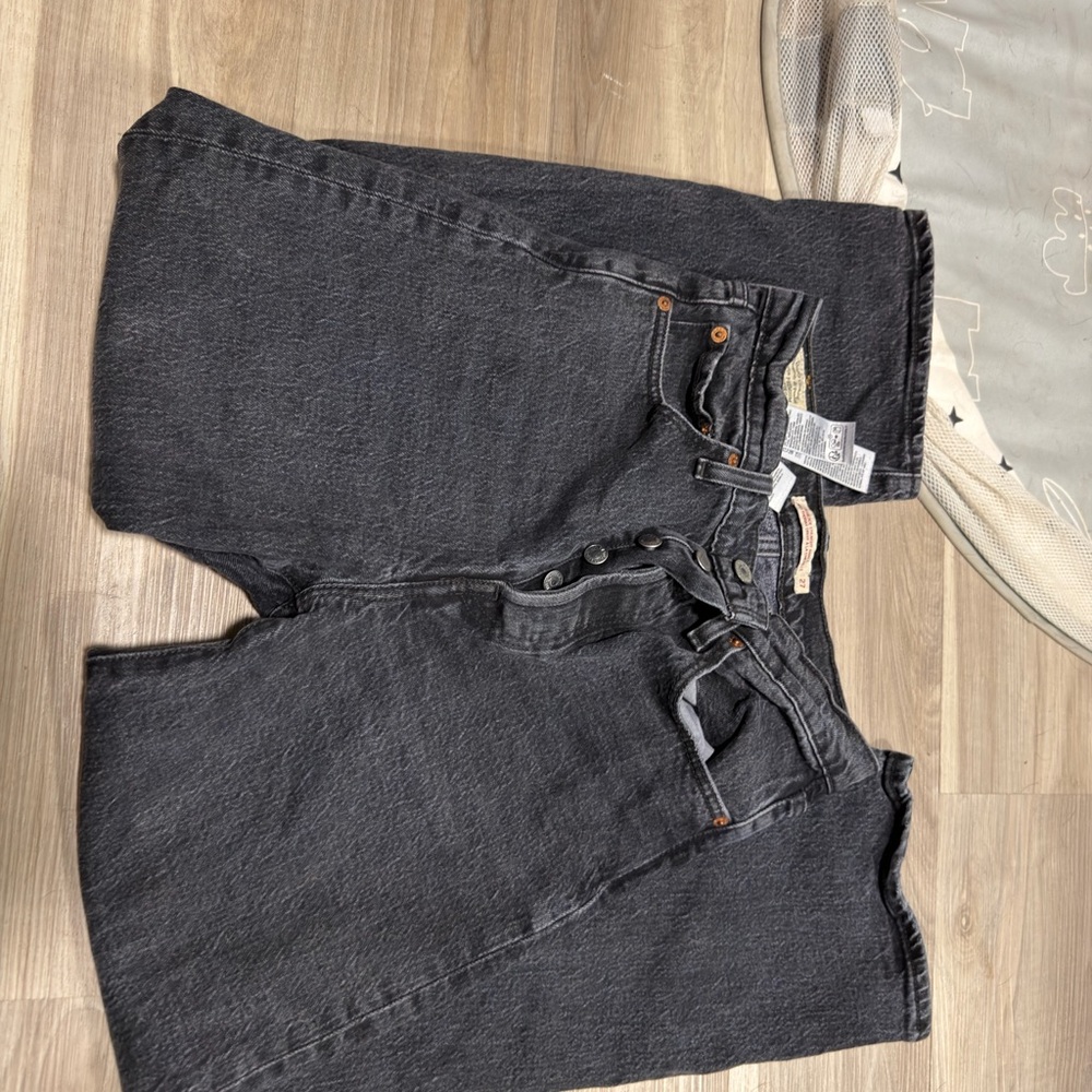 Levi's Women’s Dark Gray Relaxed Jeans